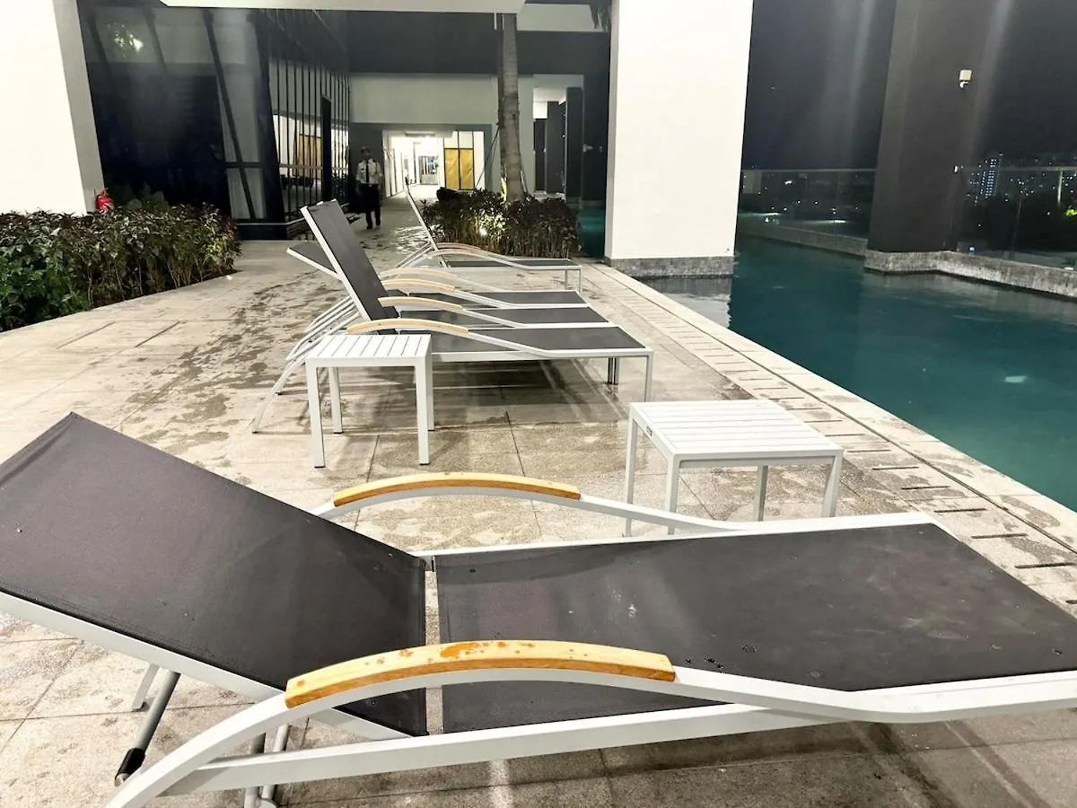Peaceful Abode Familystay 3 Bedroom 10 Pax جورج تاون 0*,