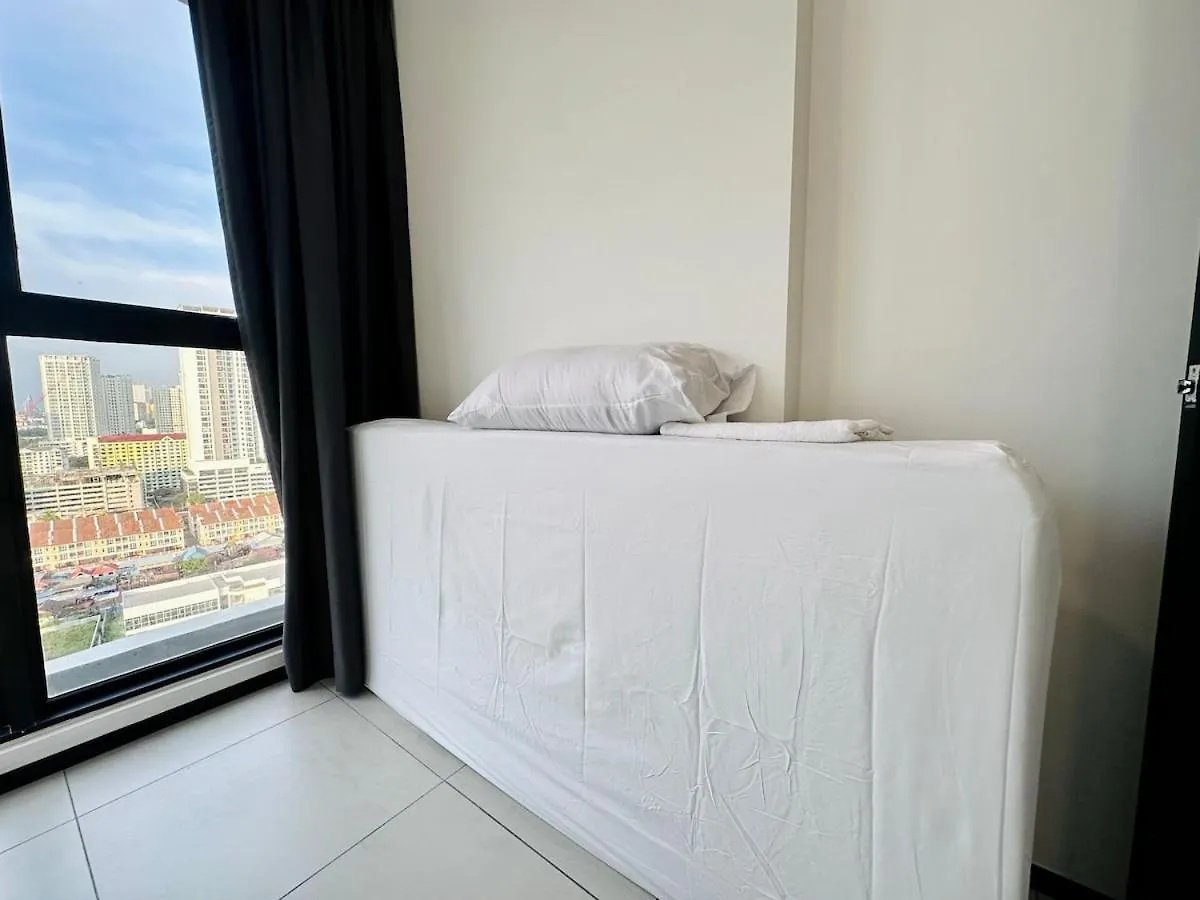 Peaceful Abode Familystay 3 Bedroom 10 Pax جورج تاون
